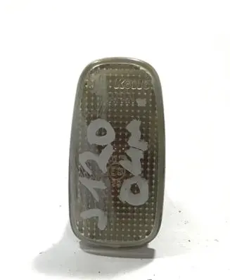 Toyota Land Cruiser (J120) Front fender indicator light E130294