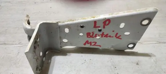 Mazda 2 Fender mounting bracket