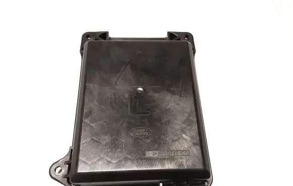 Land Rover Discovery 3 - LR3 Headlight/headlamp dust cover 242300L