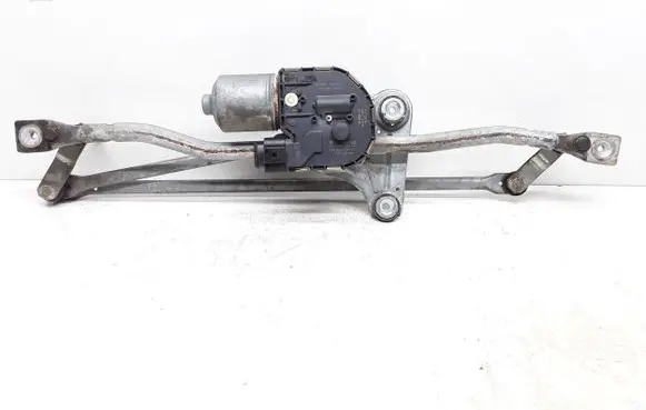 Volvo V70 Front wiper linkage and motor 30796358 3397020958 1397220585