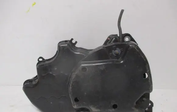 Volkswagen Touran III AdBlue liquid reservoir 5QA131877A