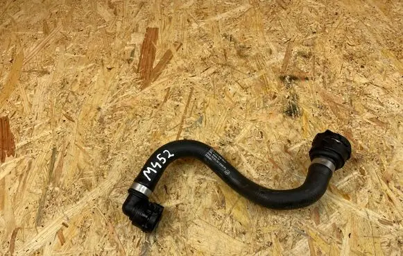 Engine coolant pipe/hose