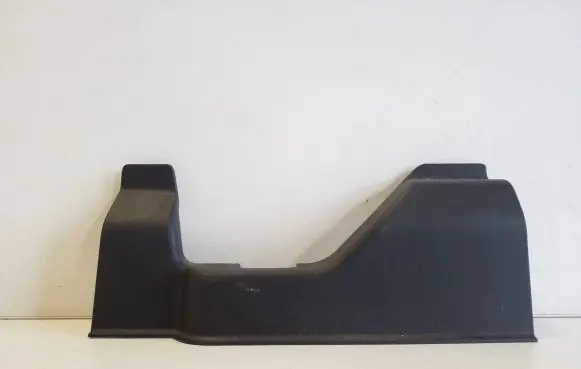 Mitsubishi Outlander (B) pillar trim (bottom) 7211A069