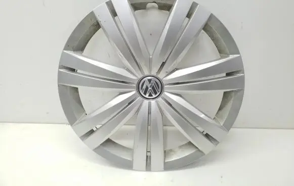 Volkswagen Jetta VI R16 wheel hub/cap/trim 5C0601147E