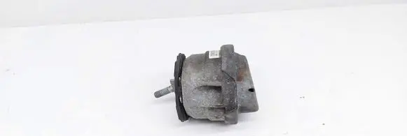 BMW 5 E60 E61 Engine mount bracket 6761090