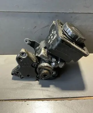 BMW 5 E60 E61 Power steering pump 6756575 7692974519
