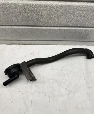 Audi A4 S4 B5 8D Engine coolant pipe/hose 3911171919
