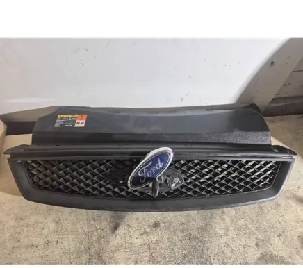 Ford Focus C-MAX Front grill 4M518138AE 4M5118200BJ 4M518200AJ