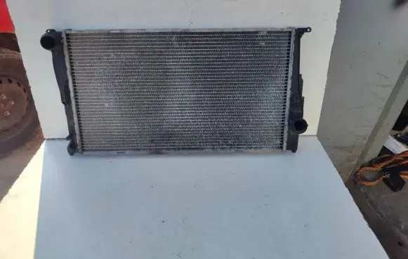 BMW X1 E84 Coolant radiator 11074810