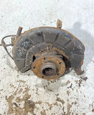 Volkswagen Golf V Front wheel hub spindle knuckle