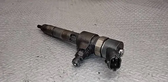 Opel Zafira B Fuel injector 0445110276
