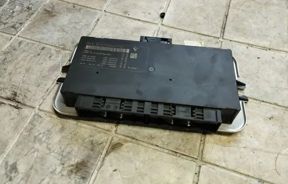 BMW 7 F01 F02 F03 F04 Light module LCM 61359203815901 9303815