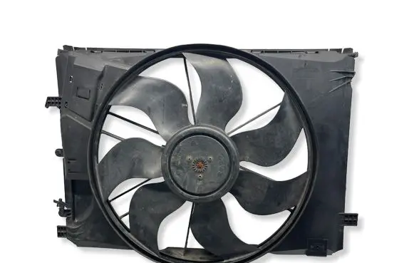 Mercedes-Benz C W204 Electric radiator cooling fan A2045000193