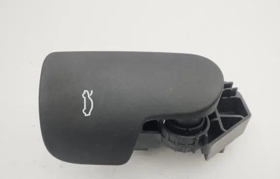 Engine bonnet (hood) release handle
