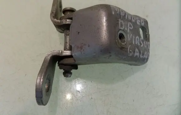 Rear door upper hinge