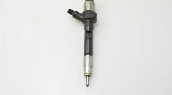 Mazda 6 Fuel injector R2AA13H50