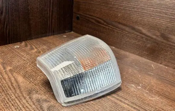 Front indicator light