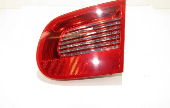 Volkswagen Eos Tailgate rear/tail lights 1Q0945094