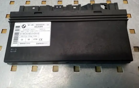 BMW 5 E60 E61 Central body control module 61356945029 5WK49111