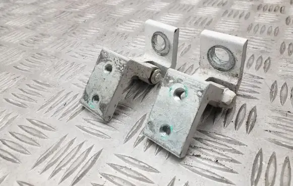 Skoda Octavia Mk2 (1Z) Rear door hinge set 1Z0833412B 1Z0833402B