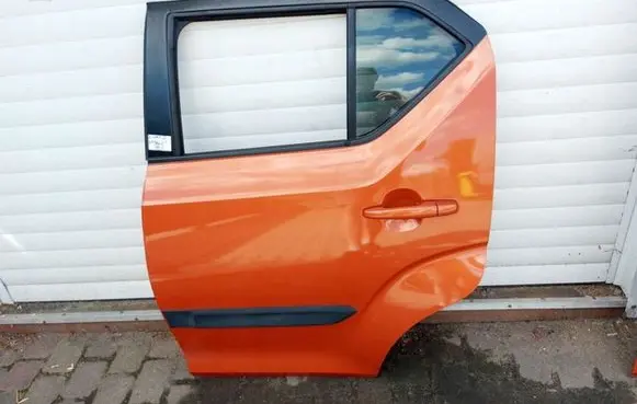 Suzuki Ignis Rear door