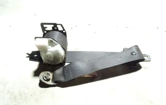 Mazda 6 Rear seatbelt 0431091