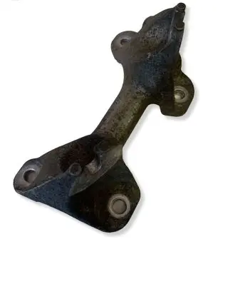 BMW 1 E81 E87 Gearbox mounting bracket 6760303