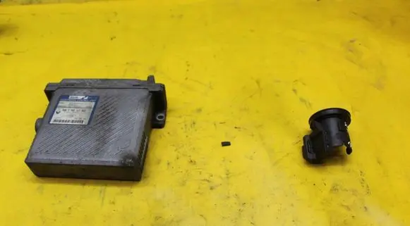 Renault Scenic I Engine control unit/module 770111342