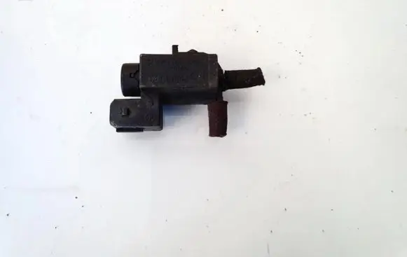 BMW 4 F32 F33 Turbo solenoid valve 70231800 7810831