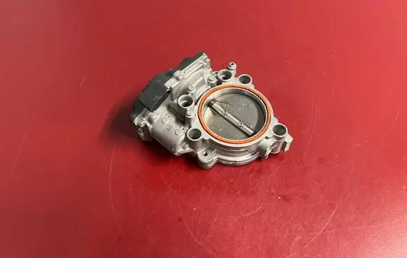 BMW X4 G02 Throttle valve 8601651 13548601651