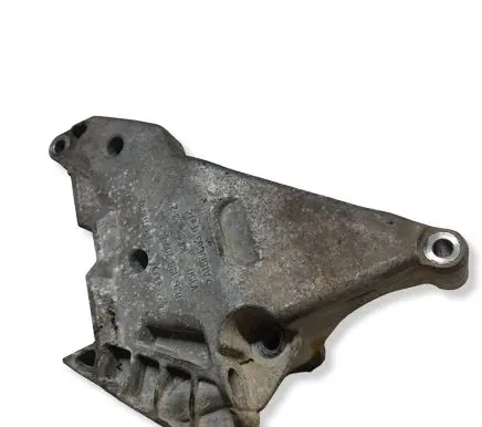 Volkswagen PASSAT B6 Engine mounting bracket 03G199207E V150