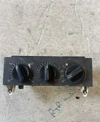 Renault Master II Climate control unit 133761F 101052