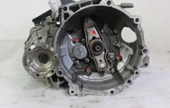 Volkswagen Caddy Manual 6 speed gearbox JCS