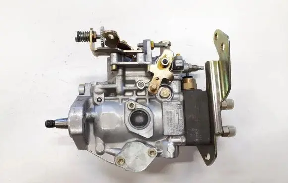 Peugeot 305 Fuel injection high pressure pump 0460484005 8F2500L60 02790