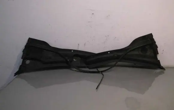 Nissan Navara Wiper trim