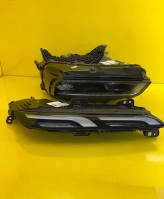 BMW 7 G70 Headlight/headlamp 5A63722-06