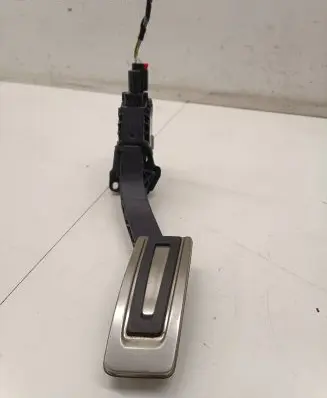 Audi Q2 - Accelerator throttle pedal 5Q2723503F