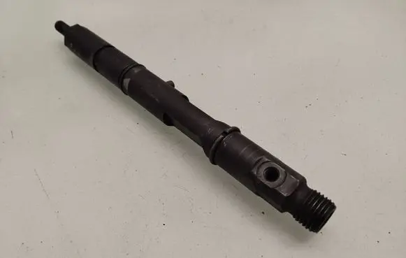 Audi A6 S6 C5 4B Fuel injector 059130201e
