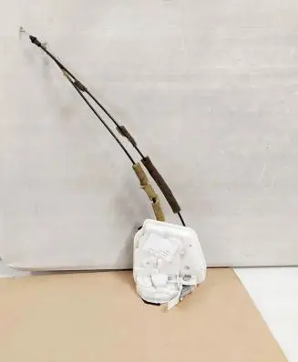 Mazda CX-3 Front door lock