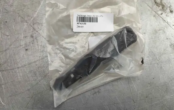 Volvo XC60 Headlight/headlamp mounting bracket 30763155