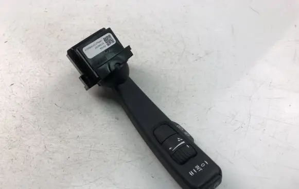 Volvo V40 Indicator stalk 31394007