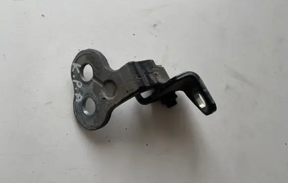 Ford Grand C-MAX Front door lower hinge C808A