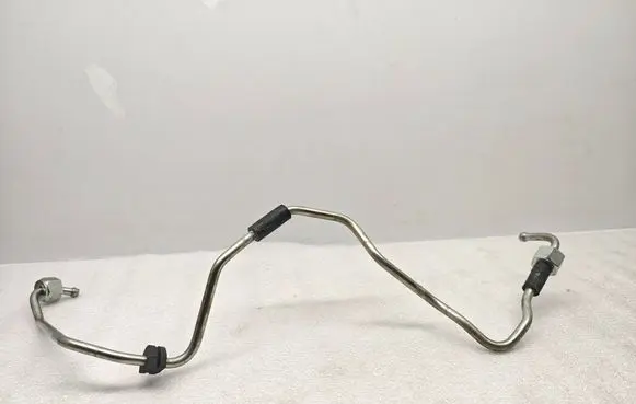 BMW X5 G05 Fuel injector supply line/pipe 8599219