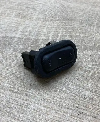 Opel Astra G Electric window control switch 13363100 90561388