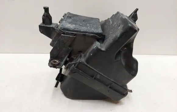 Nissan Murano Z51 Air filter box D8806