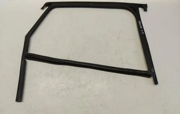 Porsche Macan (95B) Front door rubber seal
