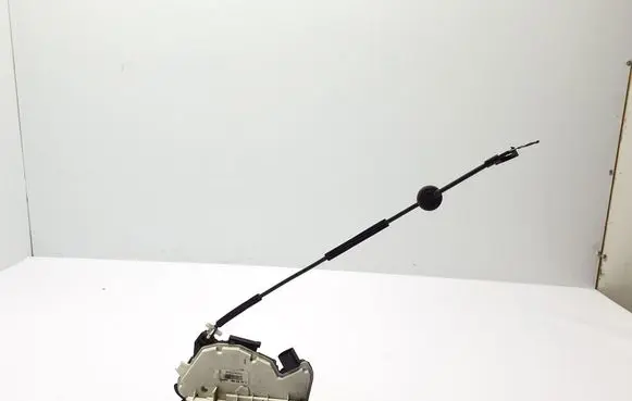 Volkswagen Amarok Rear door lock 5N0839015D