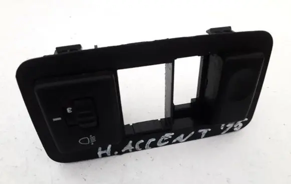 Hyundai Accent Headlight level height control switch 9330022020