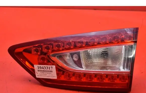Ford Mondeo MK I Rear/tail lights DS73-13A602-CG