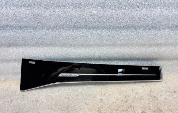 Audi Q8 Panel trim 4M8857720